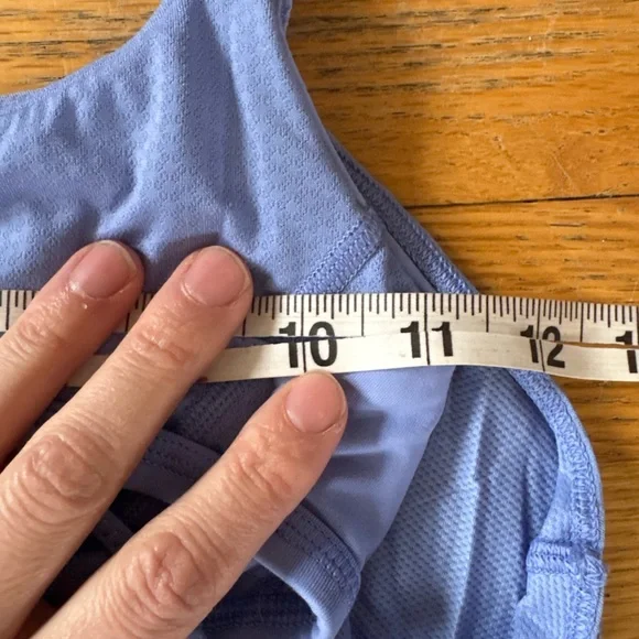 Lululemon Tank - Picture 5 of 6